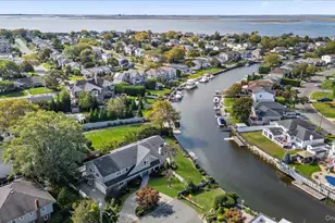 2 Fairfax Rd, Massapequa, NY 11758 - Photo 2