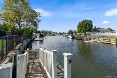 2 Fairfax Road, Massapequa, NY 11758 - Photo 34