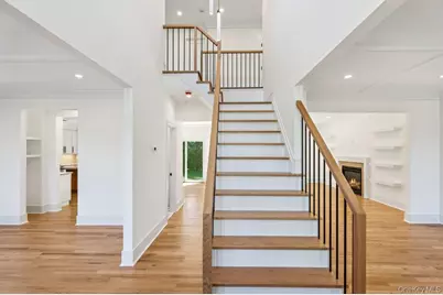 32 Jerold Street, Plainview, NY 11803 - Photo 6