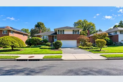 52 Winthrop Road, Plainview, NY 11803 - Photo 2