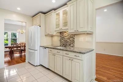 1406 Gotham Court W, Saint James, NY 11780 - Photo 6