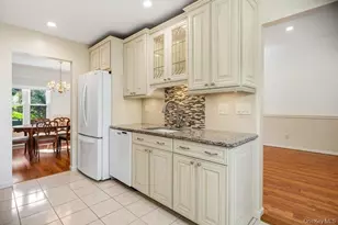 1406 Gotham Ct W, Saint James, NY 11780 - Photo 6
