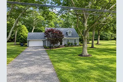 870 Stars Road, East Marion, NY 11939 - Photo 1