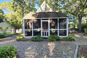 251 Jefferson Dr, Mastic Beach, NY 11951 - Photo 2