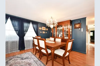 10 Greenwood Boulevard, Manorville, NY 11949 - Photo 8