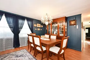 10 Greenwood Blvd, Manorville, NY 11949 - Photo 8