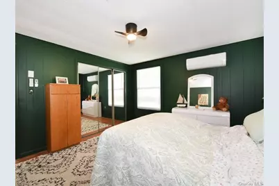 10 Greenwood Boulevard, Manorville, NY 11949 - Photo 16
