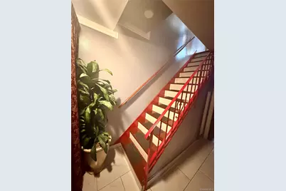 79 Moquette Row N, Yonkers, NY 10703 - Photo 10