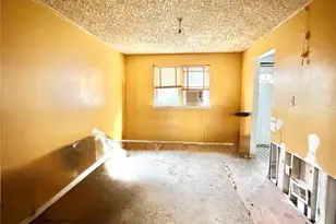 873 E 216th St, Bronx, NY 10467 - Photo 10