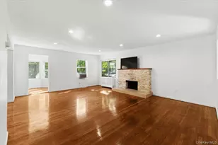 19 Gilchrest Rd, Great Neck, NY 11021 - Photo 4