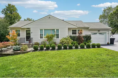 27 Pierce Street, Nanuet, NY 10954 - Photo 1