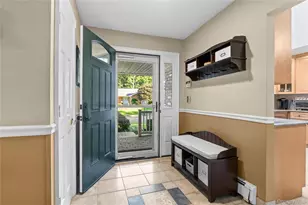 24 Kingswood Dr, Old Bethpage, NY 11804 - Photo 4