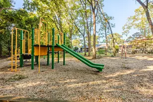 24 Kingswood Dr, Old Bethpage, NY 11804 - Photo 40