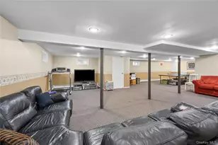 24 Kingswood Dr, Old Bethpage, NY 11804 - Photo 26