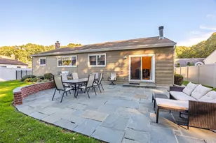 24 Kingswood Dr, Old Bethpage, NY 11804 - Photo 36