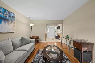 24 Kingswood Drive, Old Bethpage, NY 11804 - Photo 6