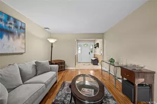24 Kingswood Dr, Old Bethpage, NY 11804 - Photo 6