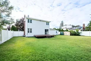 457 Washington Ave, Patchogue, NY 11772 - Photo 24