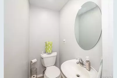 457 Washington Avenue, Patchogue, NY 11772 - Photo 6