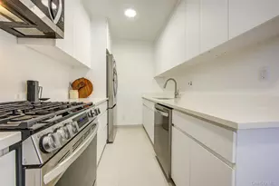 163-56 17th Ave, Whitestone, NY 11357 - Photo 16