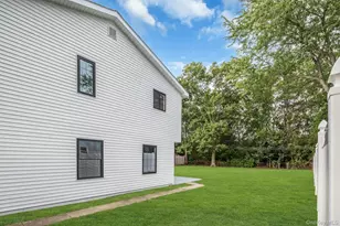 64 Skylark Dr, Holtsville, NY 11742 - Photo 20