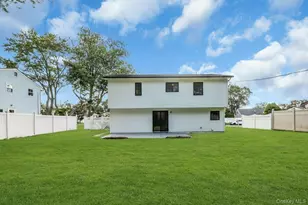 64 Skylark Dr, Holtsville, NY 11742 - Photo 22