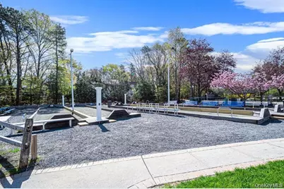 644 W End Drive, Medford, NY 11763 - Photo 22
