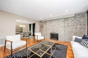 31 Sterling Ln, Smithtown, NY 11787 - Photo 6