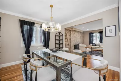 31 Sterling Lane, Smithtown, NY 11787 - Photo 8