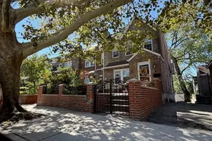 64-14 83rd Pl, Middle Village, NY 11379 - Photo 2