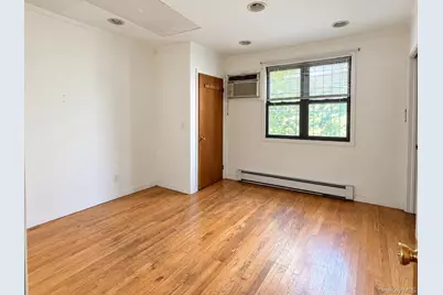 136-25 Cherry Avenue, Flushing, NY 11355 - Photo 4