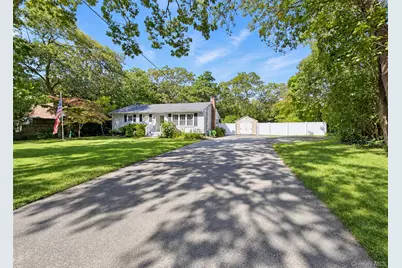 279 Hawkins Road, Selden, NY 11784 - Photo 2