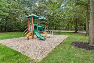 3 Victorian Ln, Medford, NY 11763 - Photo 20