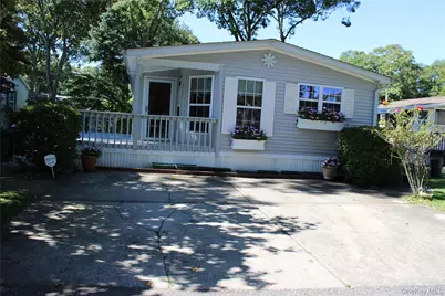 1661 Old Country Road #77, Riverhead, NY 11901 - Photo 2