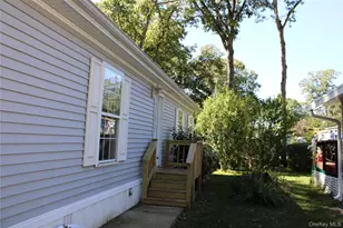 1661 Old Country Rd, Riverhead, NY 11901 - Photo 30