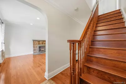 26 Custer Avenue, Yonkers, NY 10701 - Photo 2