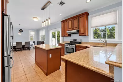 184 Cranberry Court, Melville, NY 11747 - Photo 6