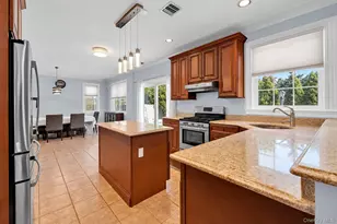 184 Cranberry Ct, Melville, NY 11747 - Photo 6