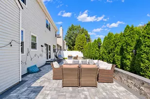184 Cranberry Ct, Melville, NY 11747 - Photo 22
