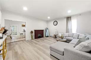 19 Railroad Ave, Amityville, NY 11701 - Photo 8