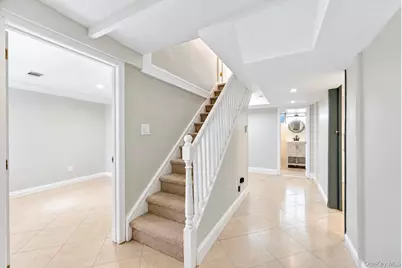 18 Pond Park Road, Great Neck, NY 11023 - Photo 28
