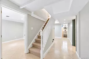 18 Pond Park Rd, Great Neck, NY 11023 - Photo 28