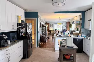 63-62 84th Pl, Middle Village, NY 11379 - Photo 2