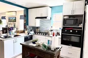 63-62 84th Pl, Middle Village, NY 11379 - Photo 4
