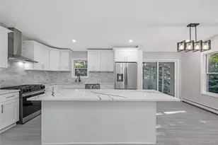 644 Bread and Cheese Hollow Rd, Northport, NY 11768 - Photo 4