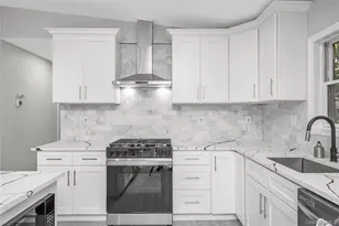 644 Bread and Cheese Hollow Rd, Northport, NY 11768 - Photo 8
