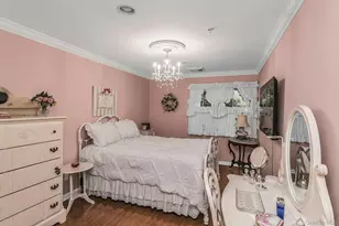 101 Willow Ln, Valley Stream, NY 11580 - Photo 12