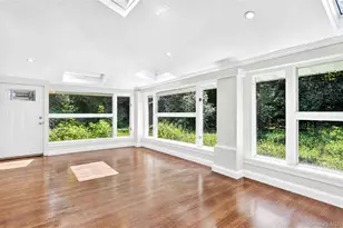 51 Bayview Ave, Great Neck, NY 11021 - Photo 8