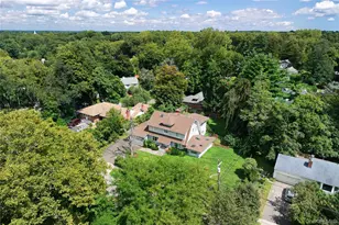 51 Bayview Ave, Great Neck, NY 11021 - Photo 10