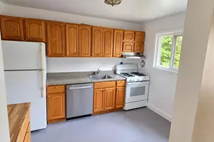 3 Fishkill Glen Dr, Fishkill, NY 12524 - Photo 2